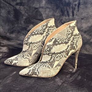 Steve Madden Snake-Print Pointed Toe Stiletto Booties - Black & Cream